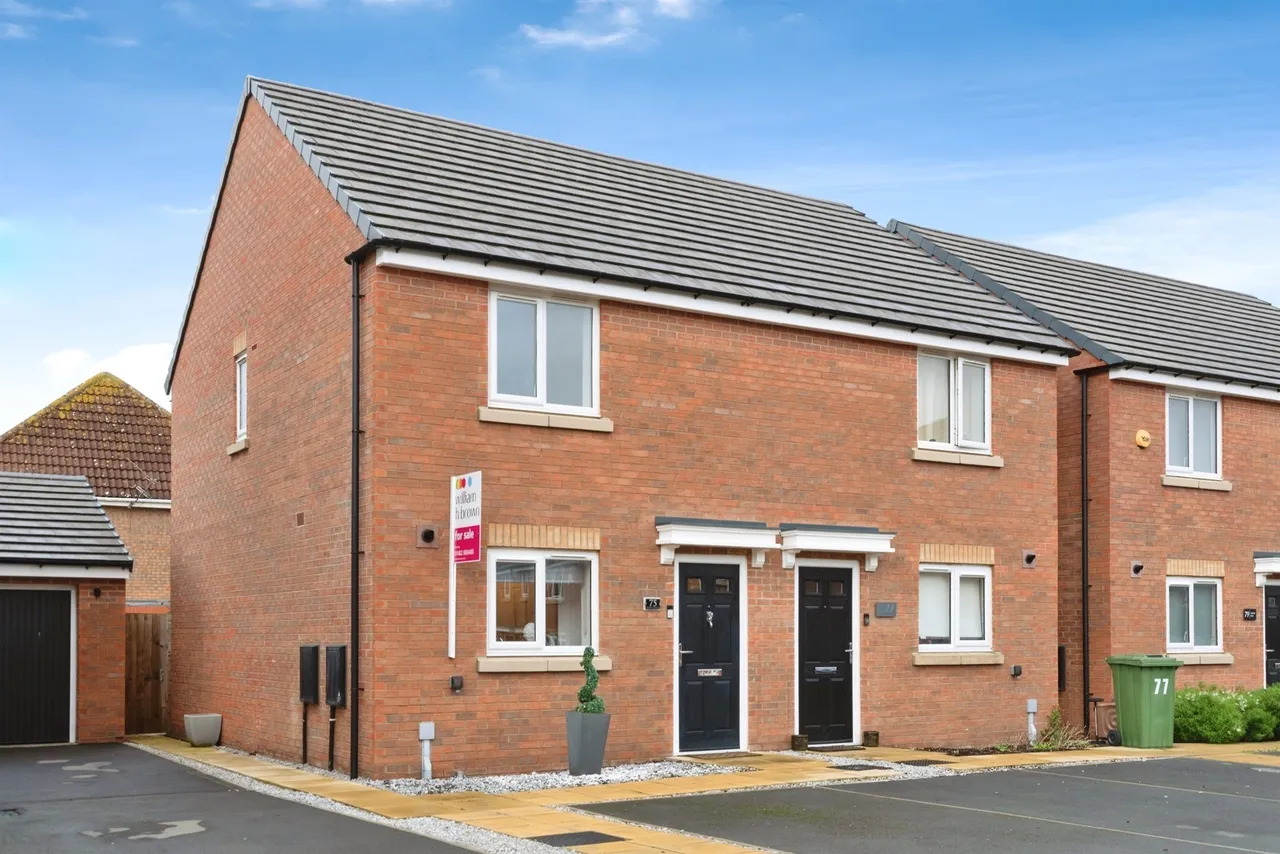 2 bed house for sale — Harthill Avenue, Leconfield, BEVERLEY
