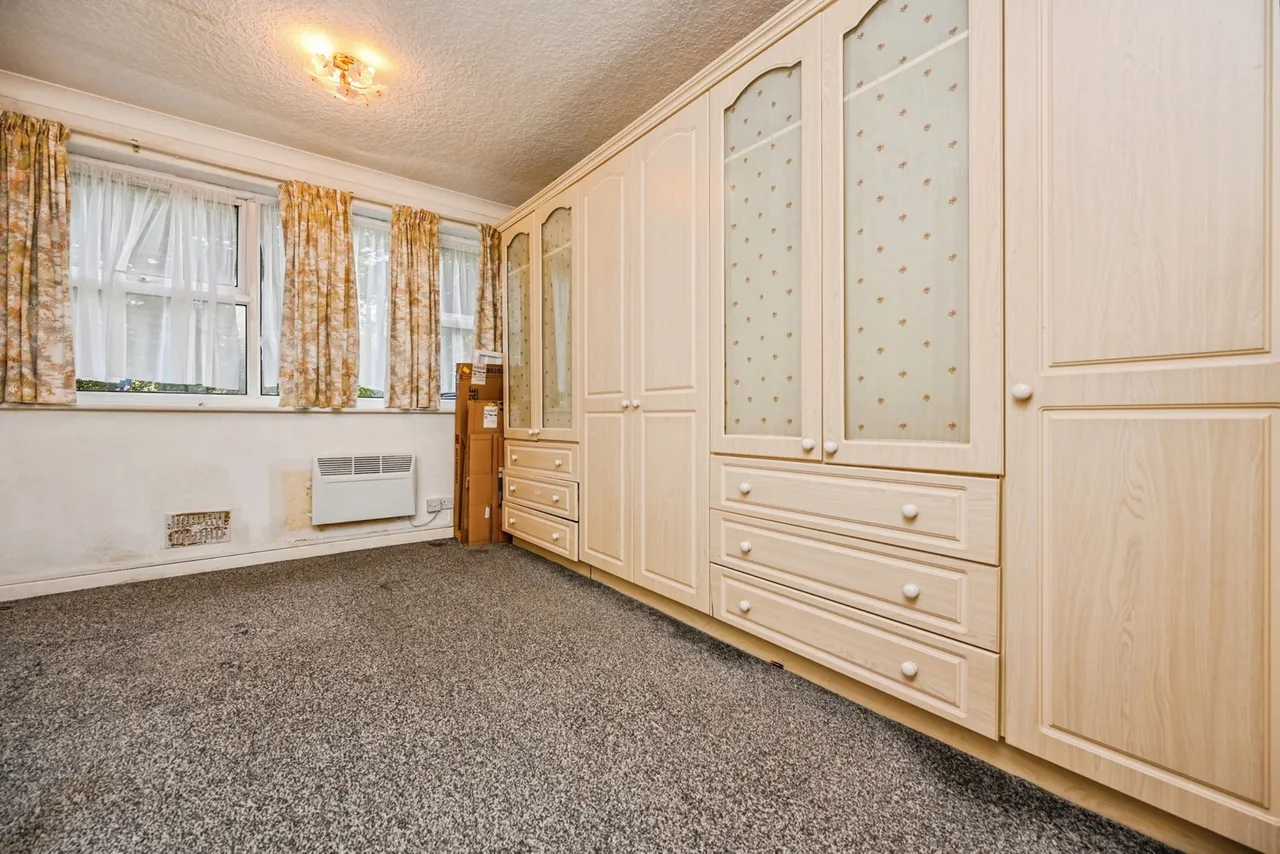 Calderstones Road, Liverpool, L18, photo 6