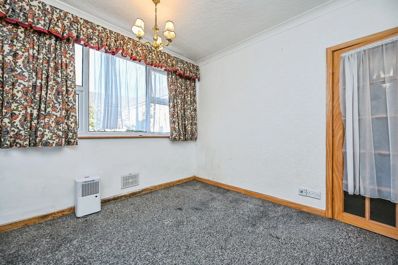 Calderstones Road, Liverpool, L18, photo 8