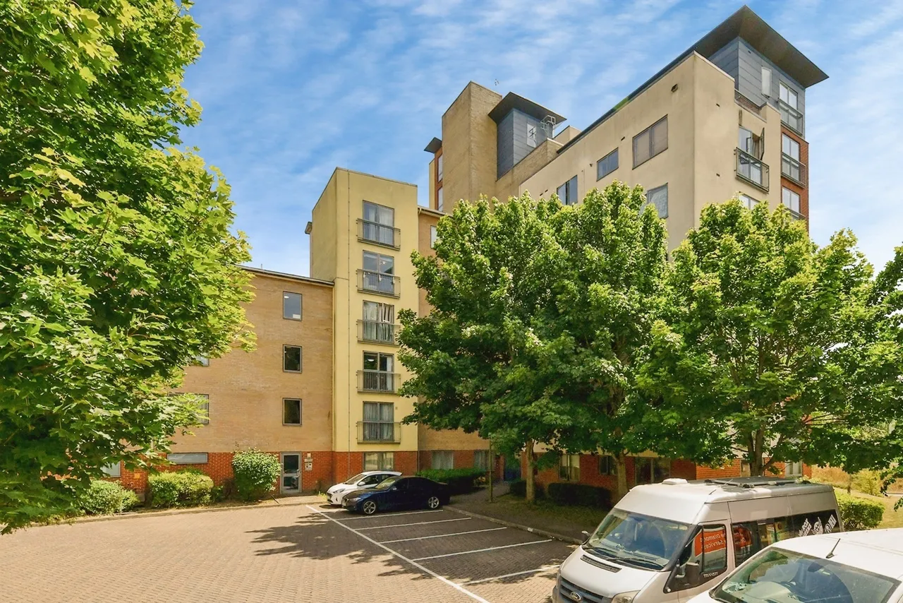 2 bed flat for sale — Kilby Road, STEVENAGE, Hertfordshire, SG1