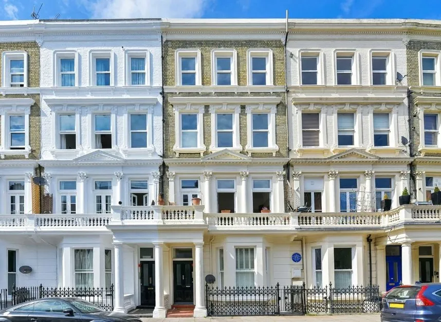 2 bed flat for sale — Barons Court Road, West Kensington, W14