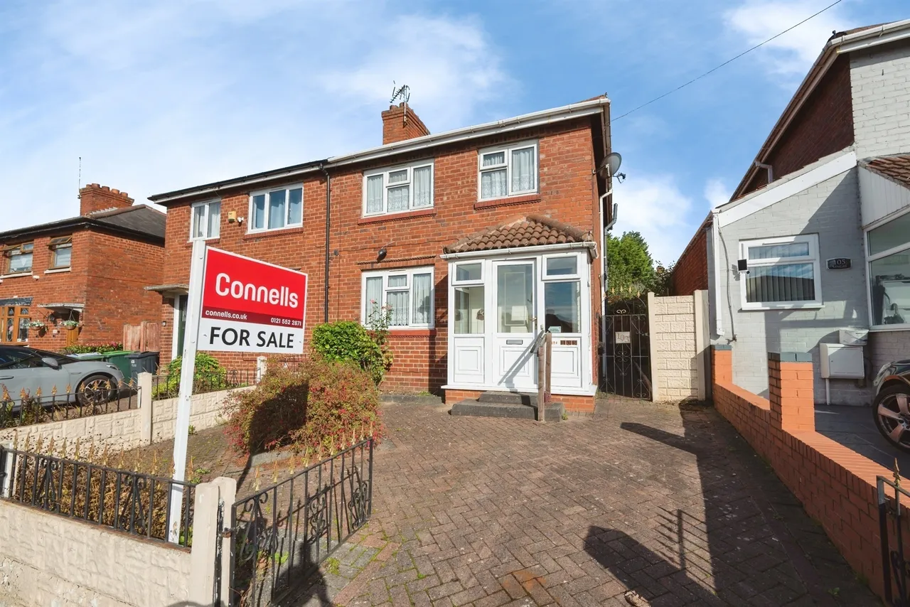3 bed house for sale — Landswood Road, Oldbury