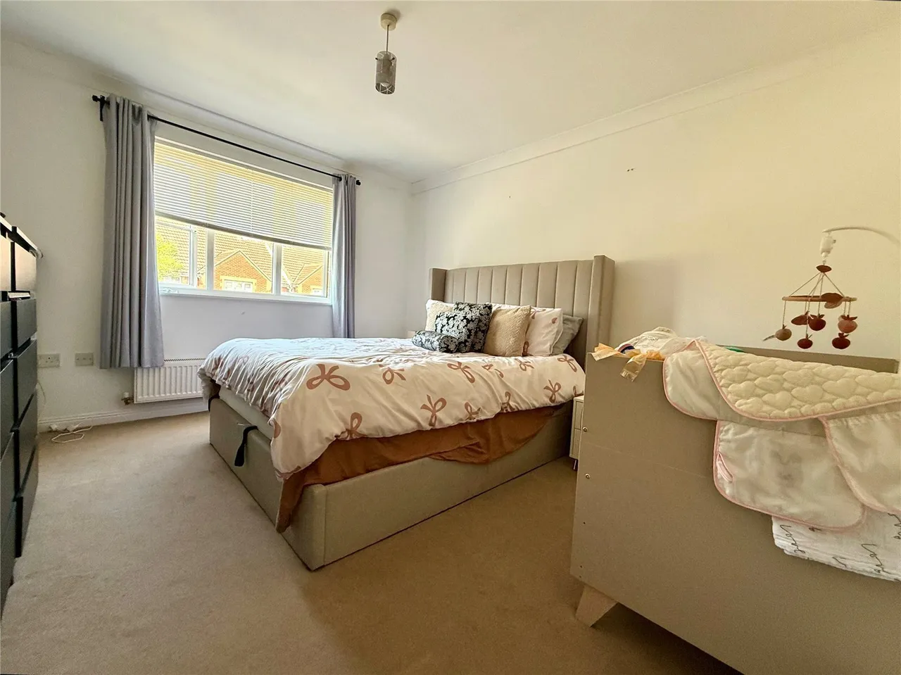 Galleon Road, Chafford Hundred, Grays, Essex, RM16, photo 6