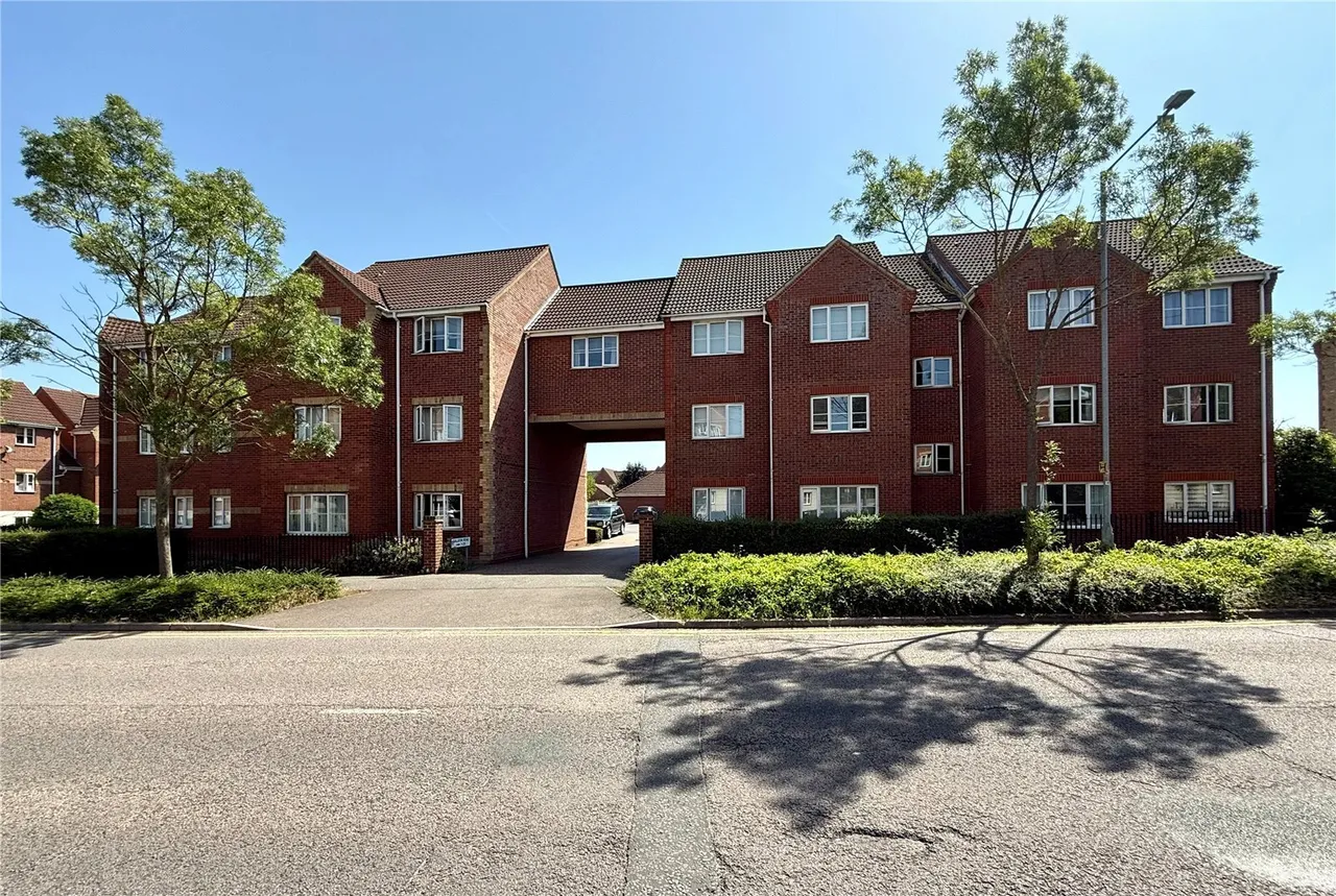 Galleon Road, Chafford Hundred, Grays, Essex, RM16, photo 11