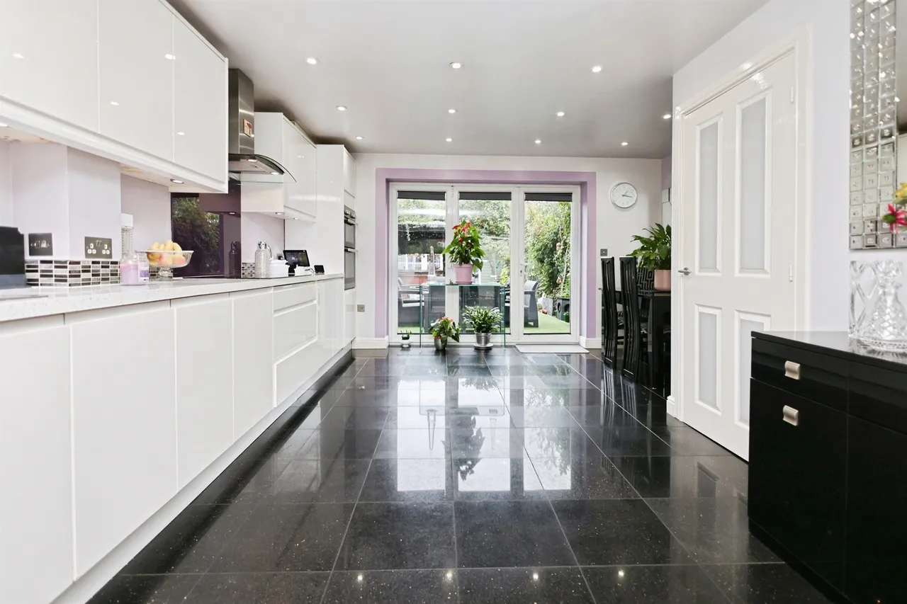 Canterbury Close, Birmingham, B23, photo 6