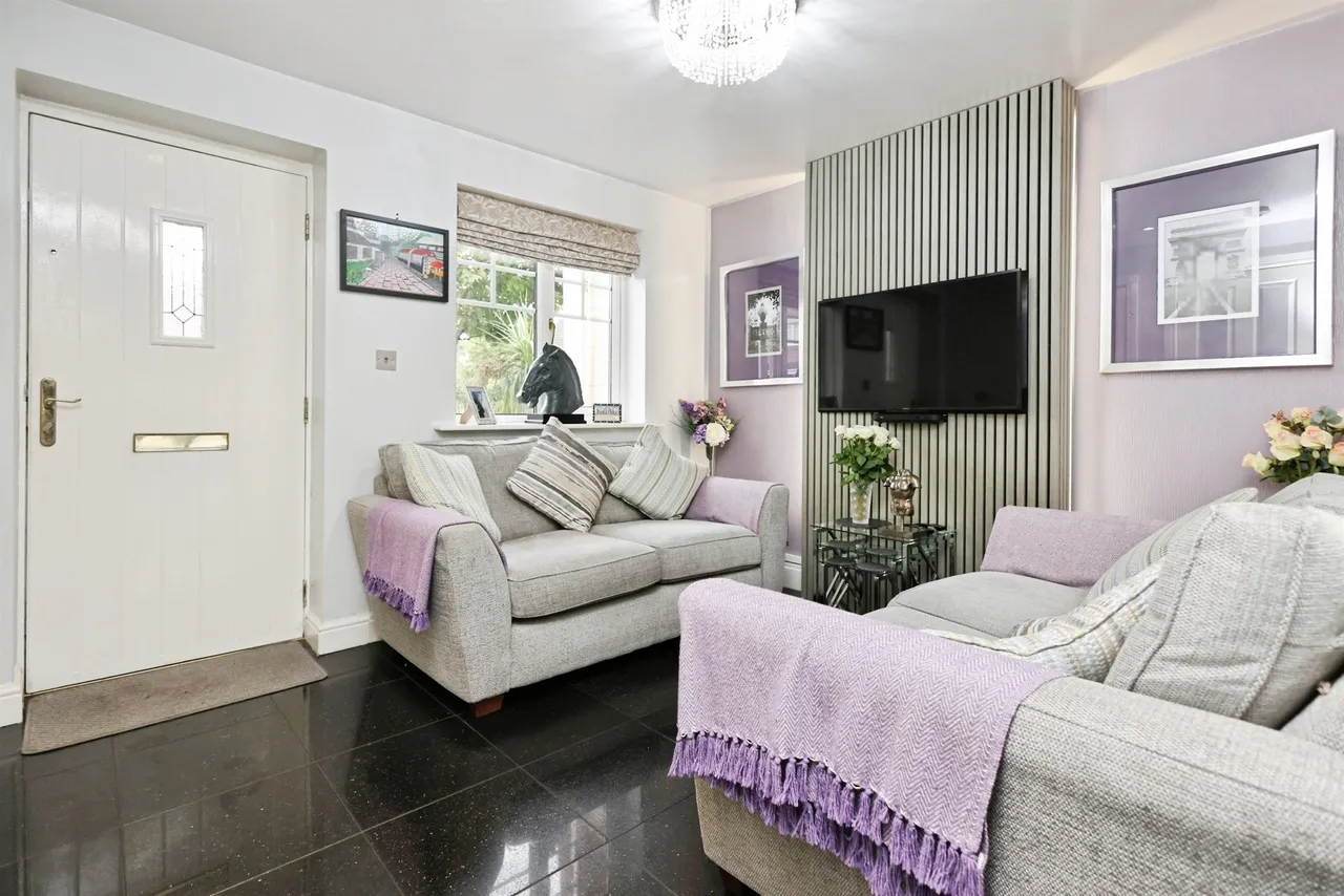Canterbury Close, Birmingham, B23, photo 2