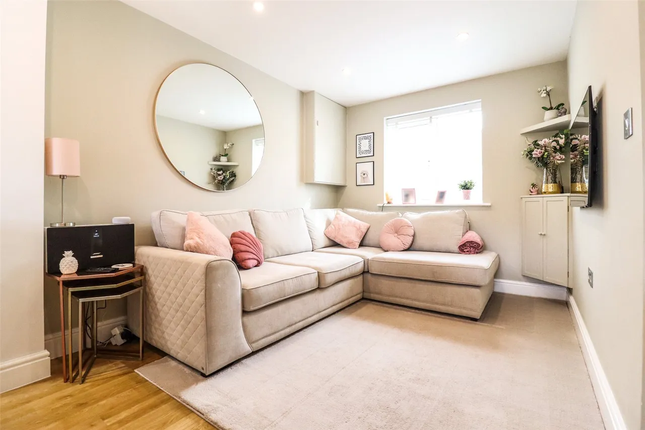 Rana Drive, Church Crookham, Fleet, Hampshire, GU52 8AJ, photo 5