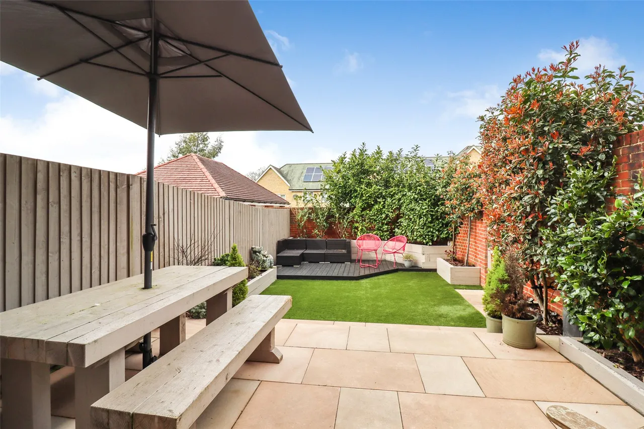 Rana Drive, Church Crookham, Fleet, Hampshire, GU52 8AJ, photo 6