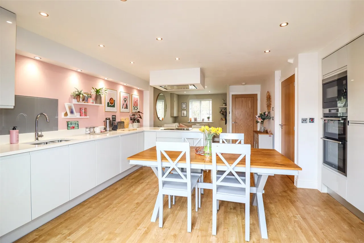 Rana Drive, Church Crookham, Fleet, Hampshire, GU52 8AJ, photo 3