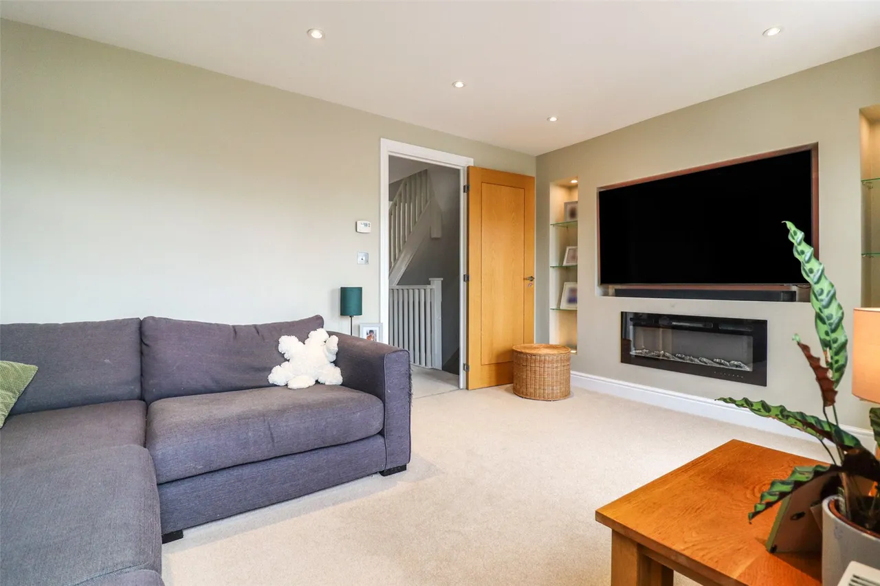 Rana Drive, Church Crookham, Fleet, Hampshire, GU52 8AJ, photo 12