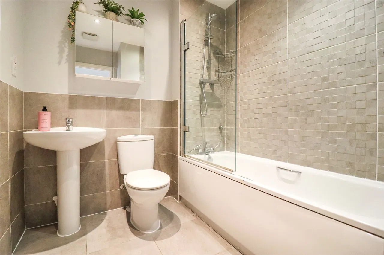 Rana Drive, Church Crookham, Fleet, Hampshire, GU52 8AJ, photo 15