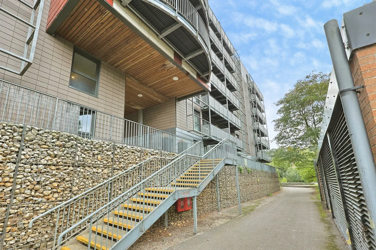 Geoffrey Watling Way, Norwich, NR1, photo 13