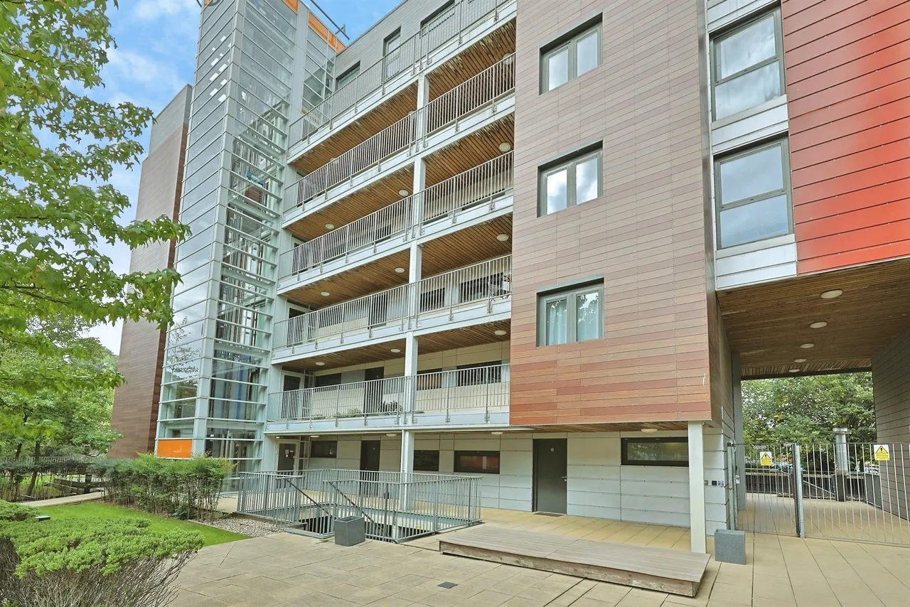 2 bed flat for sale, Geoffrey Watling Way, Norwich, NR1