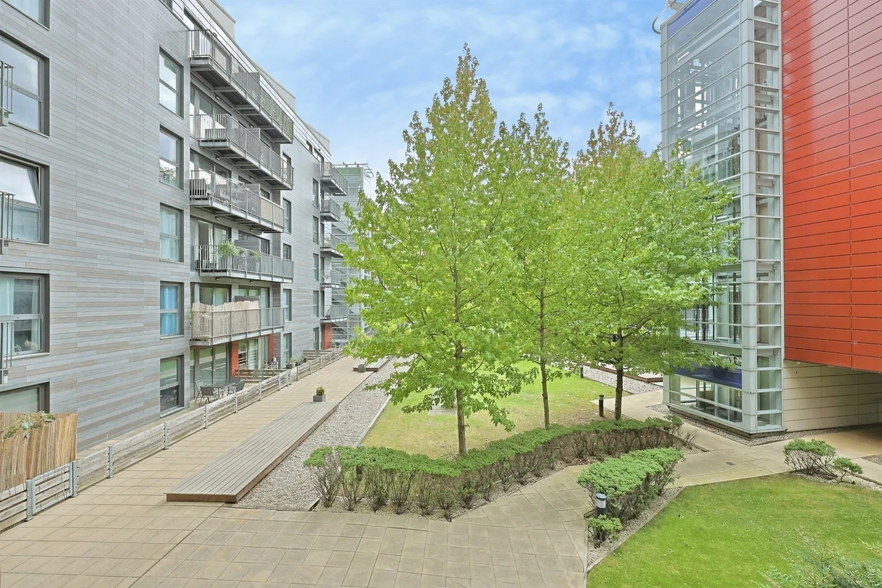 Geoffrey Watling Way, Norwich, NR1, photo 14