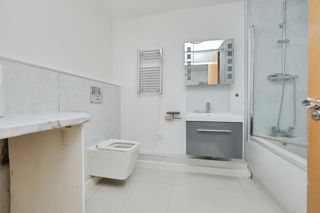 Geoffrey Watling Way, Norwich, NR1, photo 9