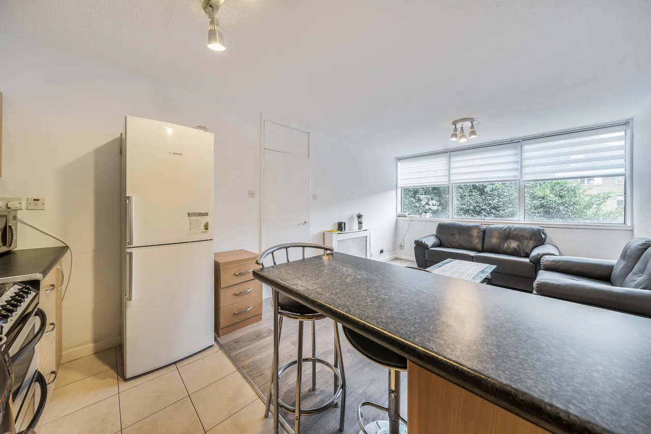 30 Claudia Place, London, photo 8