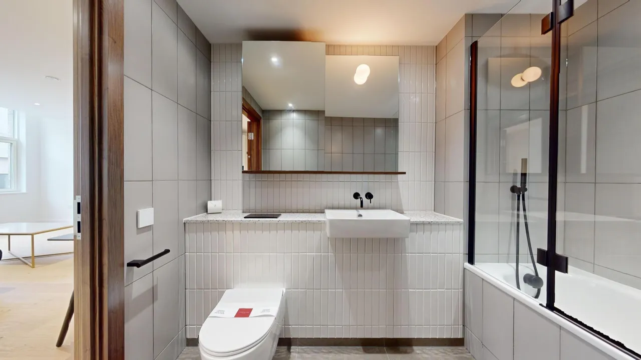 Jubilee Walk, London, WC1X, photo 9