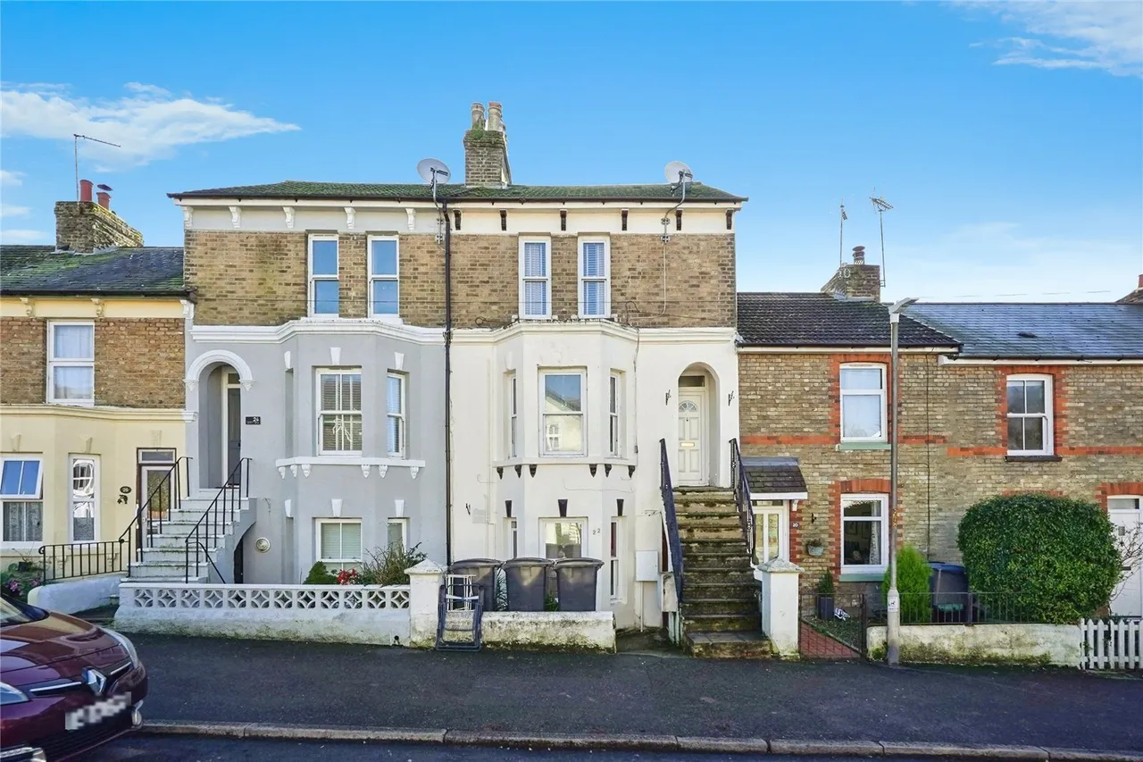 3 bed house for sale — Kearsney Avenue, Dover, Kent, CT16