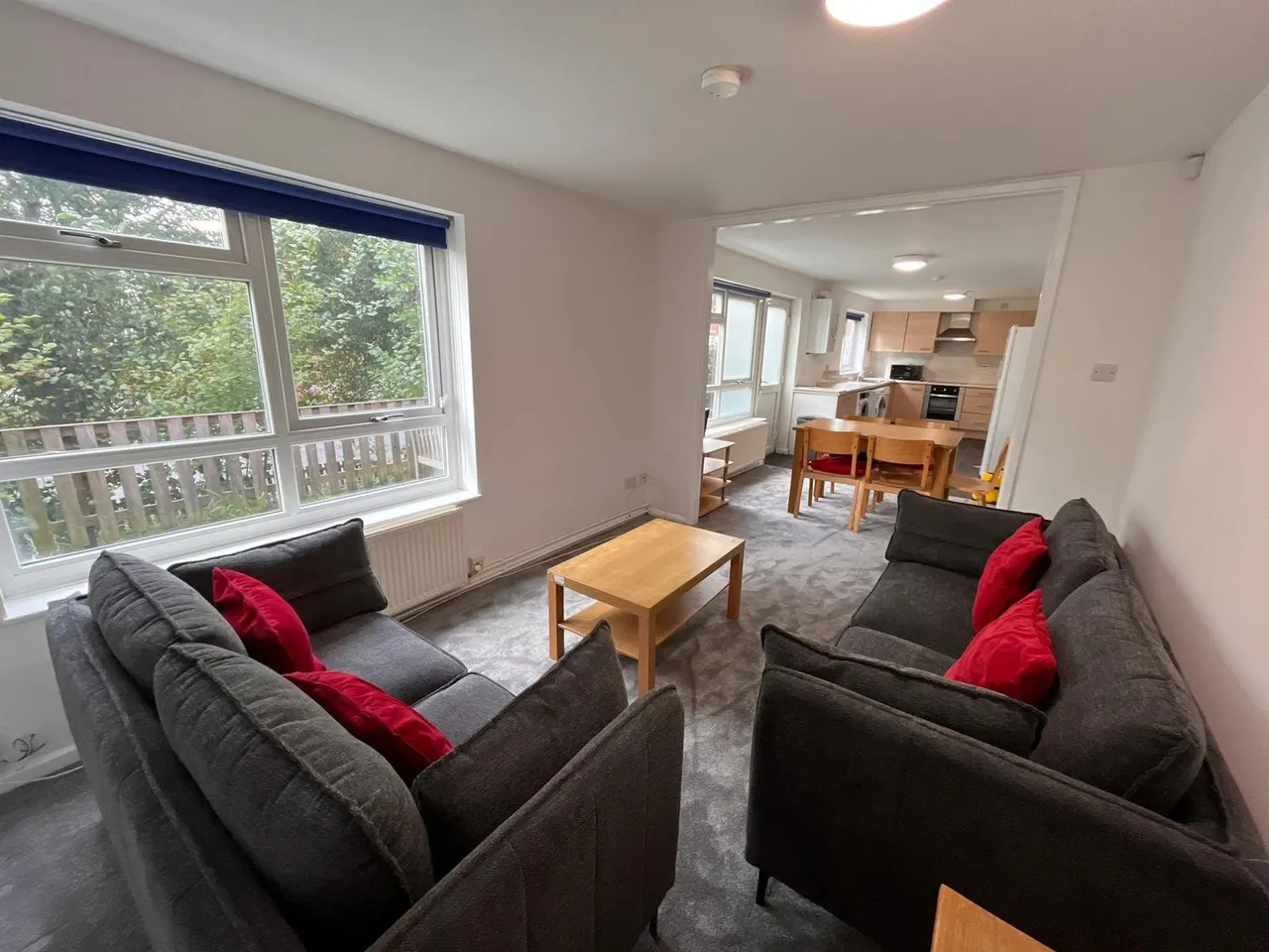 5 bed house to rent, Howden Gardens, Hyde Park, LS6