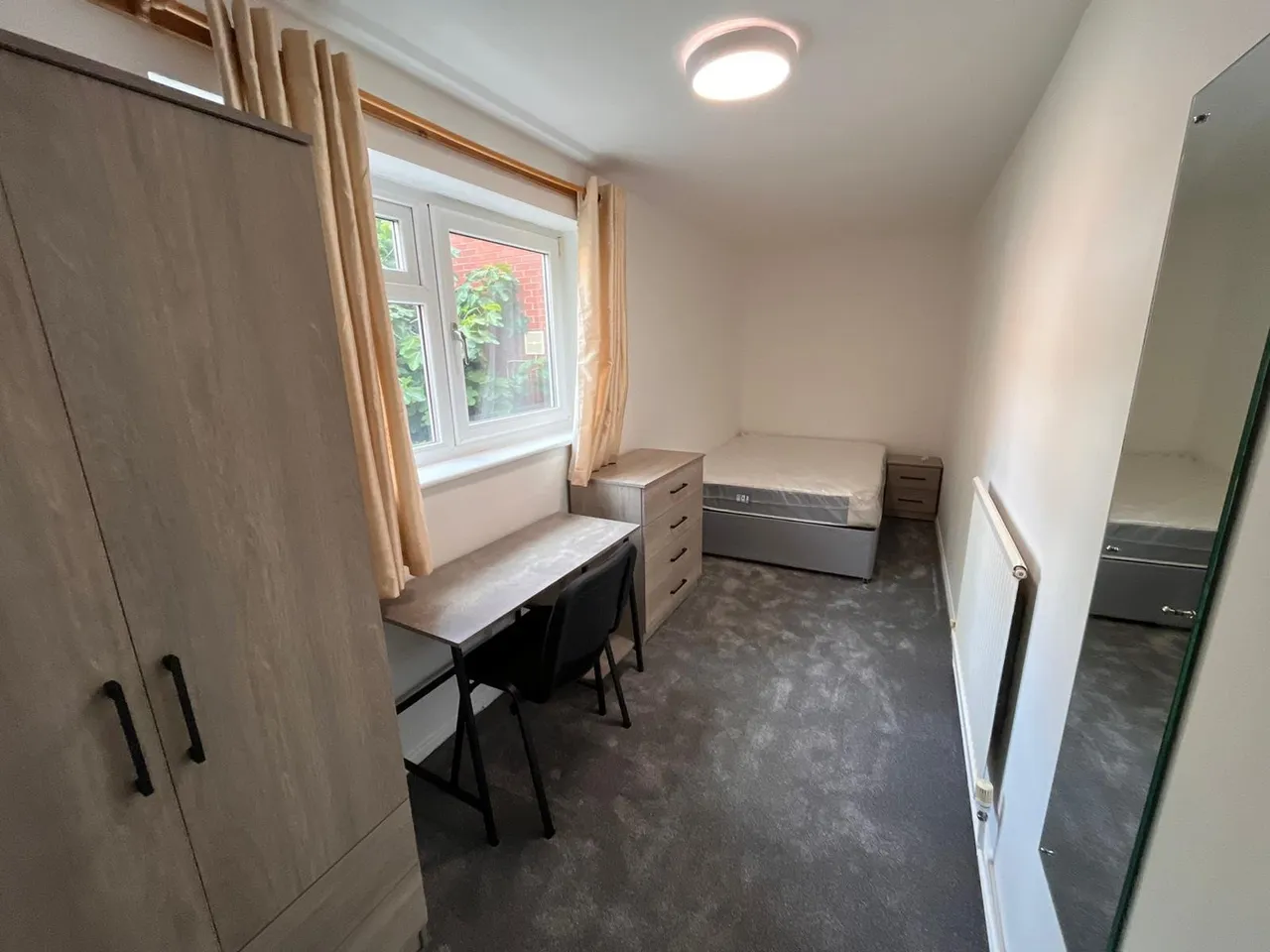 Howden Gardens, Hyde Park, LS6, photo 6