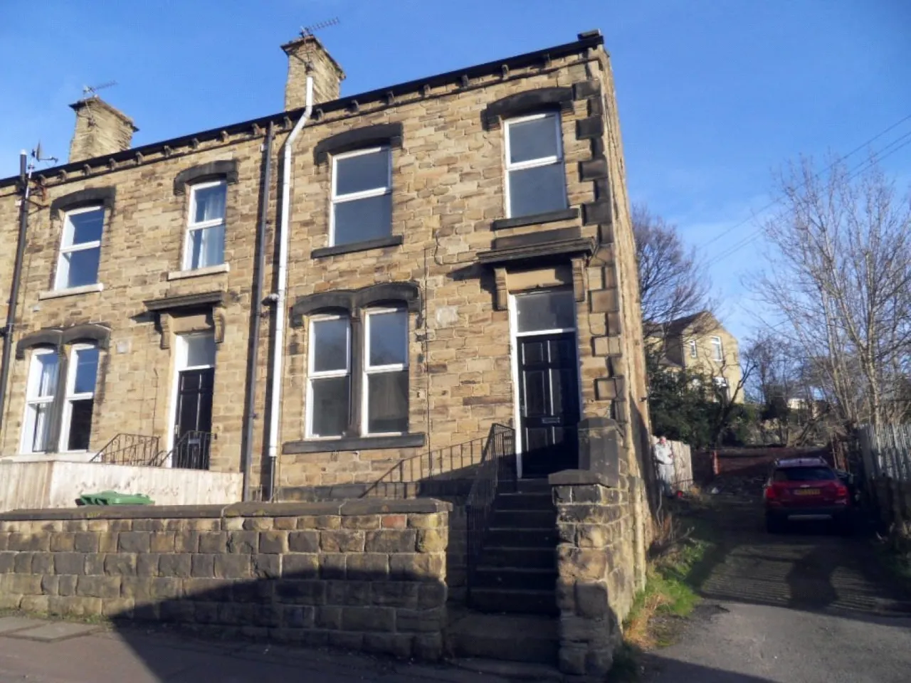 2 bed house to rent, Gelderd Road, Birstall, WF17
