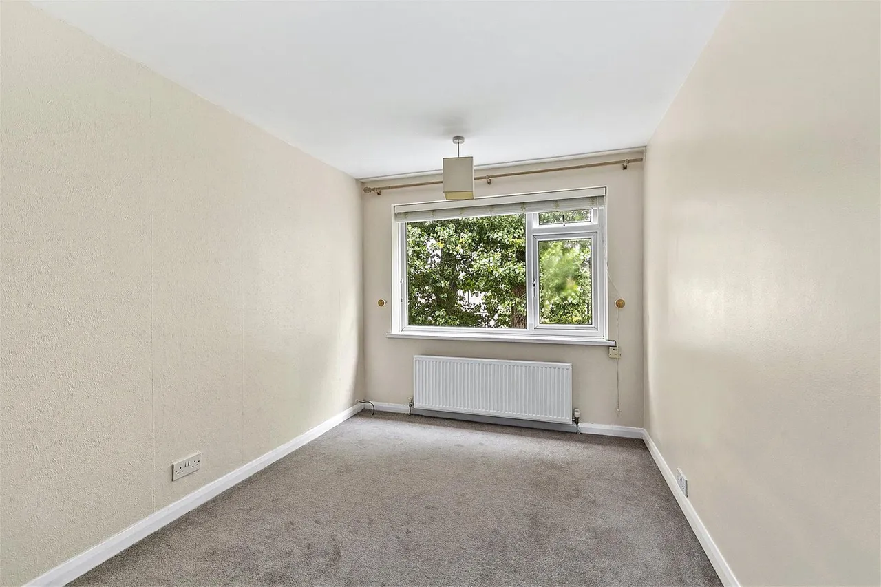 Castle Way, Feltham, TW13, photo 10