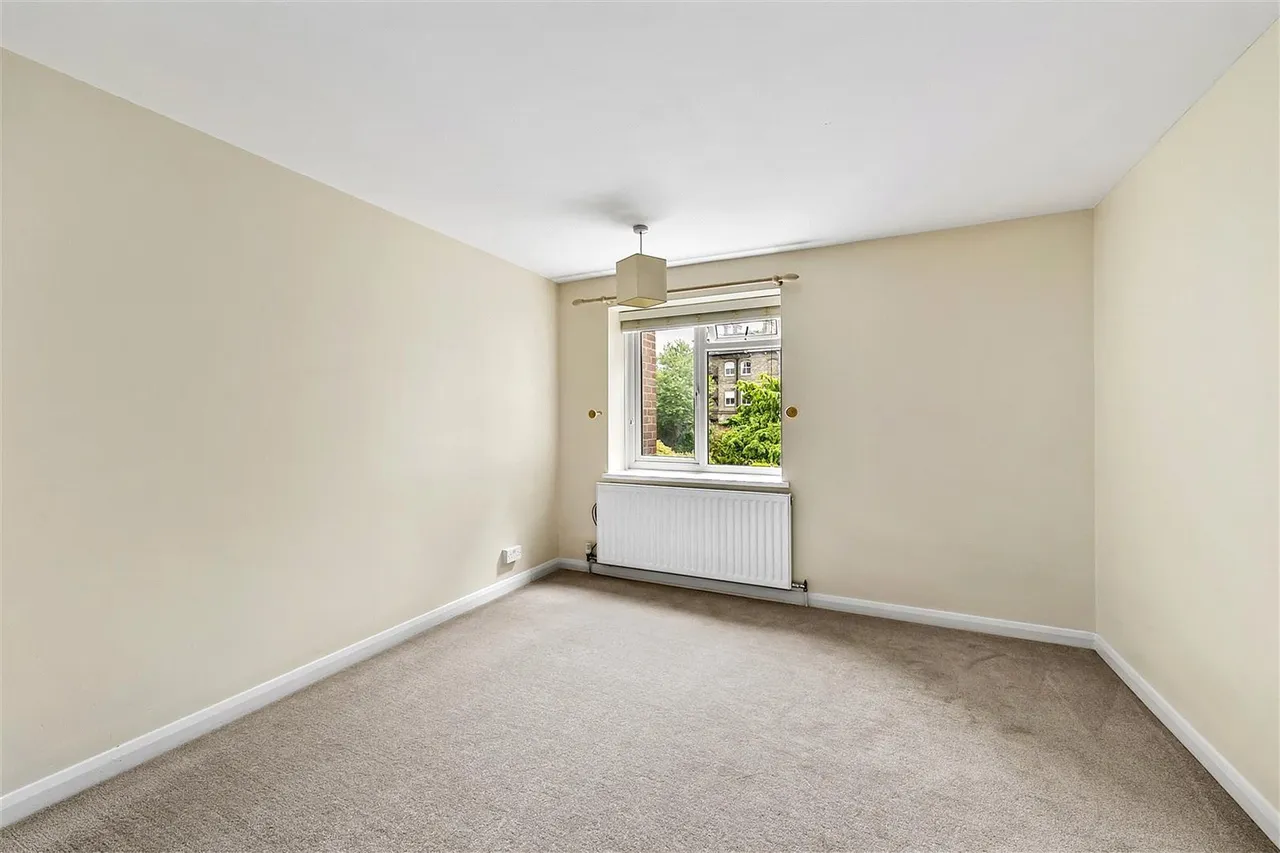 Castle Way, Feltham, TW13, photo 11