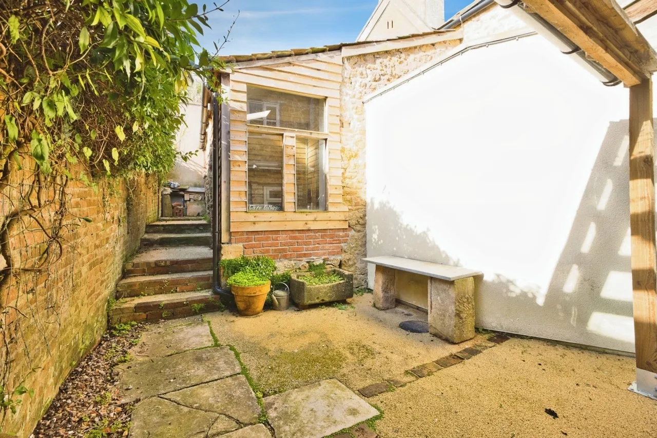 St. James Street, South Petherton, TA13, photo 4