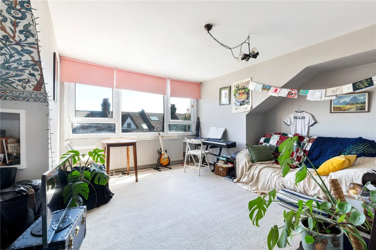 Lucien Road, London, SW17, photo 2