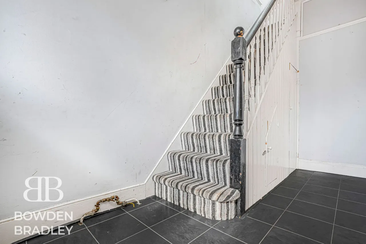 Geneva Gardens, Chadwell Heath, RM6, photo 12
