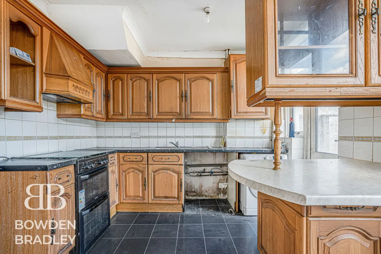 Geneva Gardens, Chadwell Heath, RM6, photo 11
