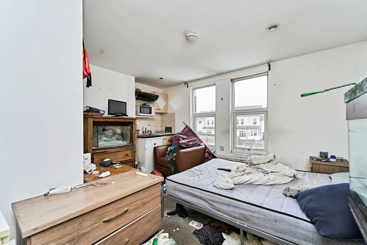 Bescot Road, Walsall, West Midlands, WS2, photo 13