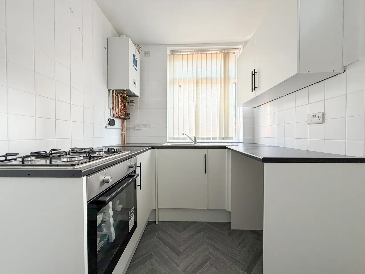 Ashton Road, Oldham, OL8, photo 7