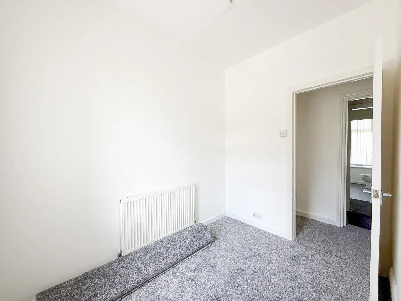 Ashton Road, Oldham, OL8, photo 10