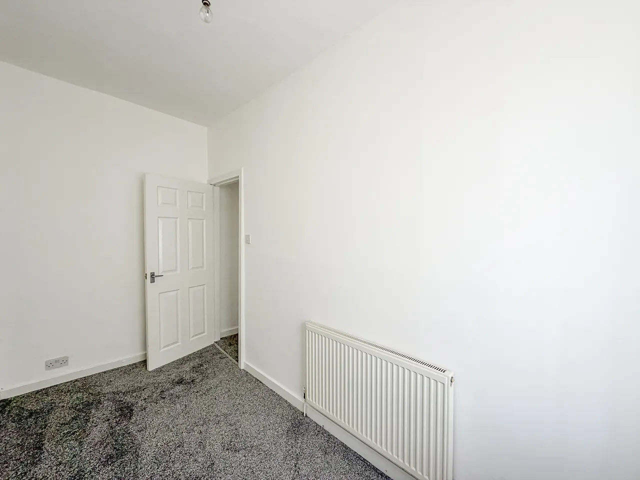 Ashton Road, Oldham, OL8, photo 14