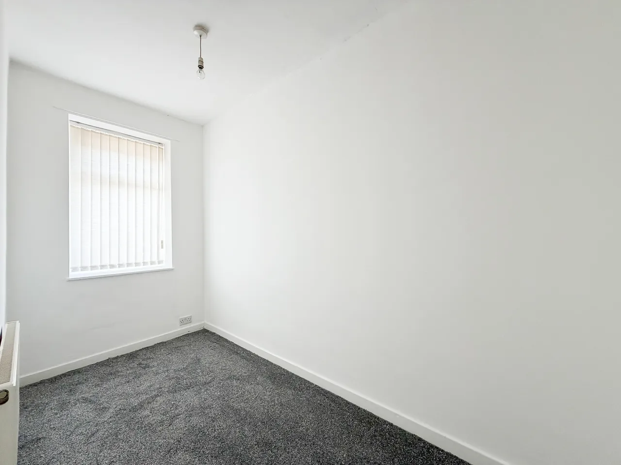 Ashton Road, Oldham, OL8, photo 13