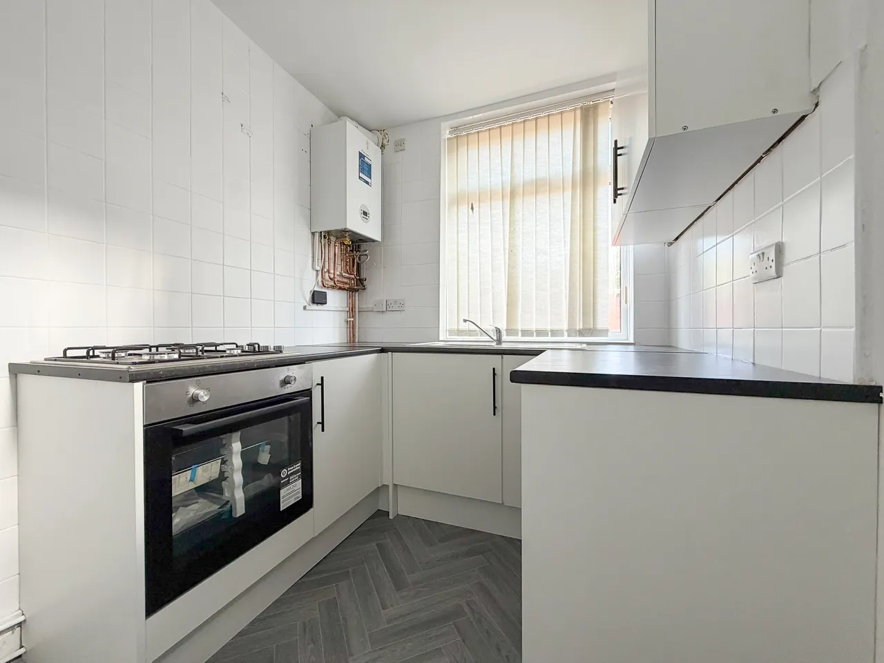 Ashton Road, Oldham, OL8, photo 6