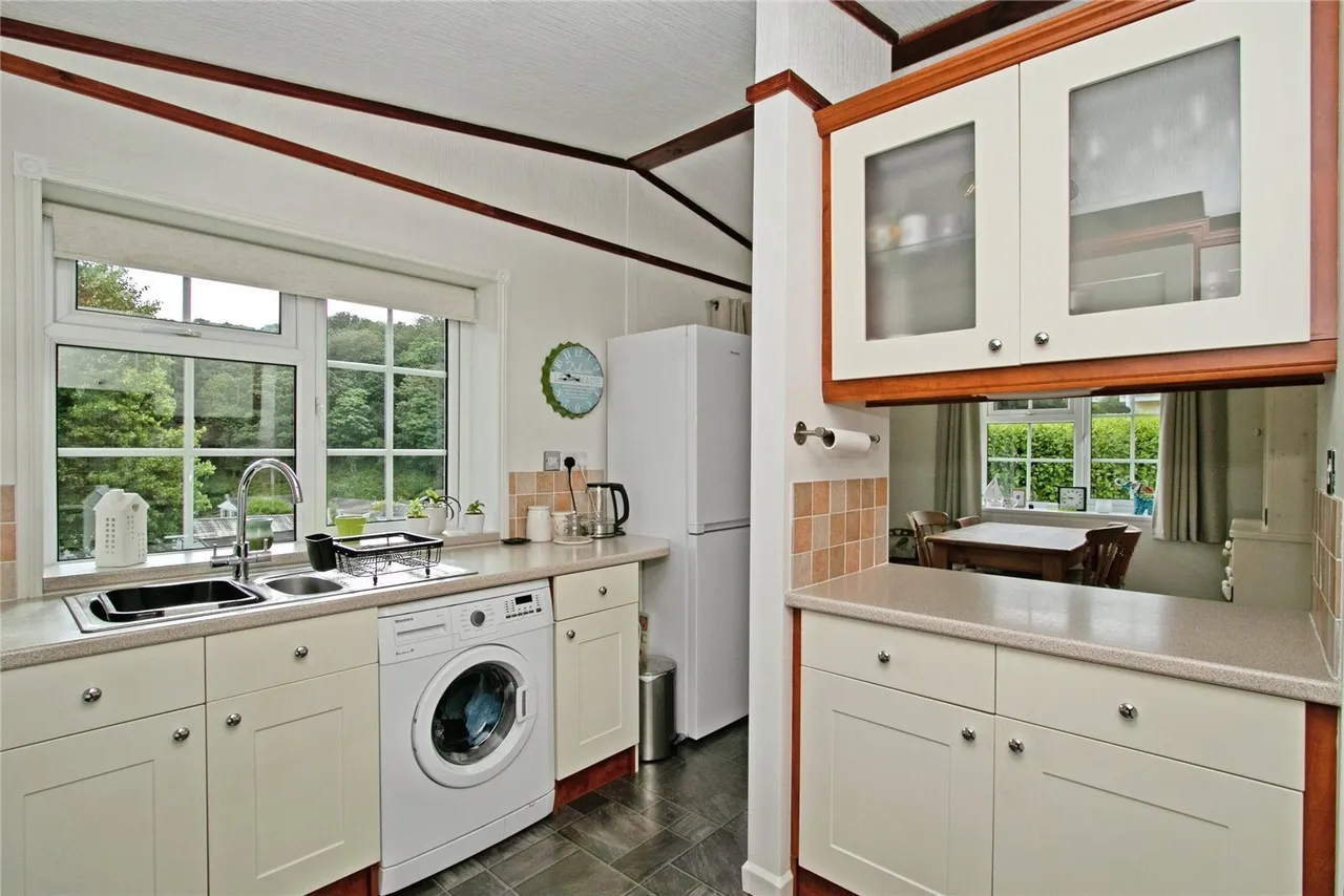 Cosawes Park Homes, Perranarworthal, TR3, photo 4