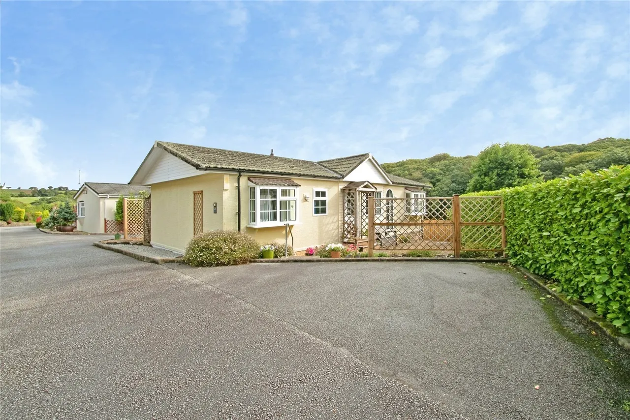 Cosawes Park Homes, Perranarworthal, TR3, photo 5