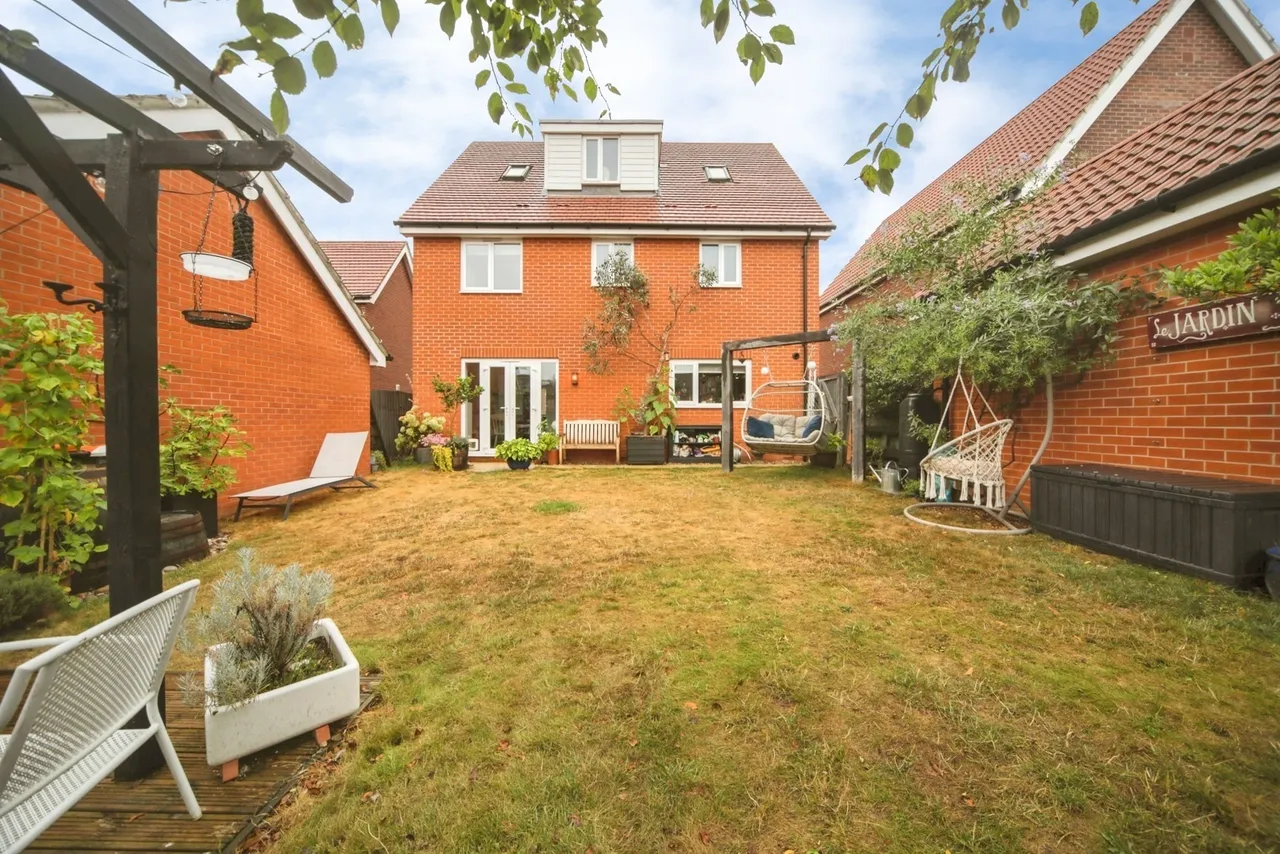 St. Edmunds Drive, BURY ST. EDMUNDS, Suffolk, IP30, photo 17