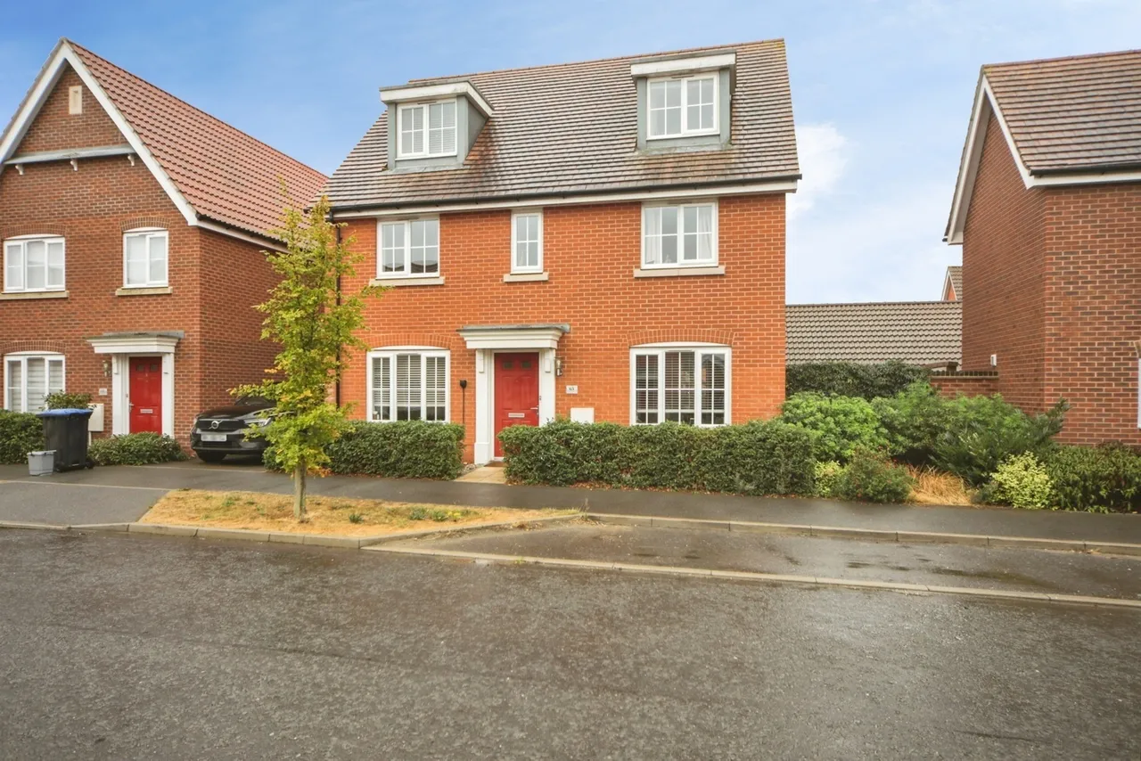 5 bed house for sale — St. Edmunds Drive, BURY ST. EDMUNDS, Suffolk, IP30