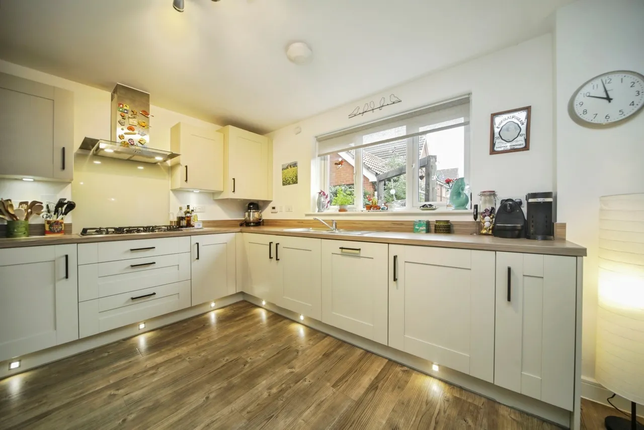St. Edmunds Drive, BURY ST. EDMUNDS, Suffolk, IP30, photo 5