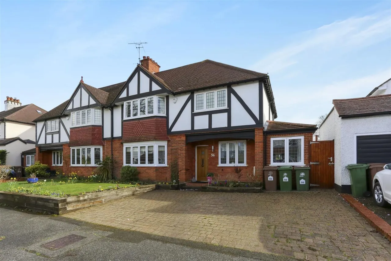 5 bed house for sale — Devon Road, Cheam, Surrey, SM2 7PD