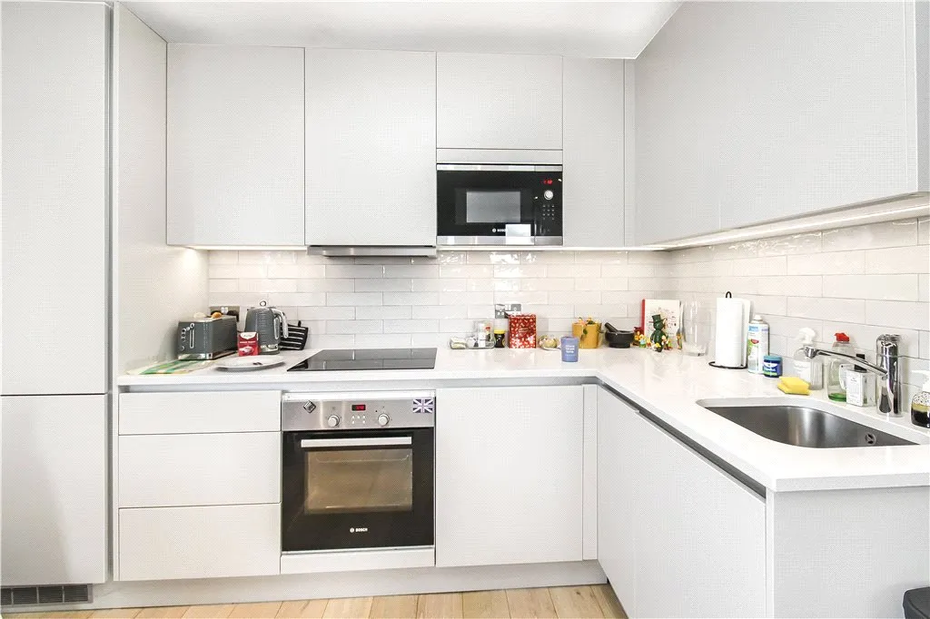 Beatrice Place, London, SW19, photo 3