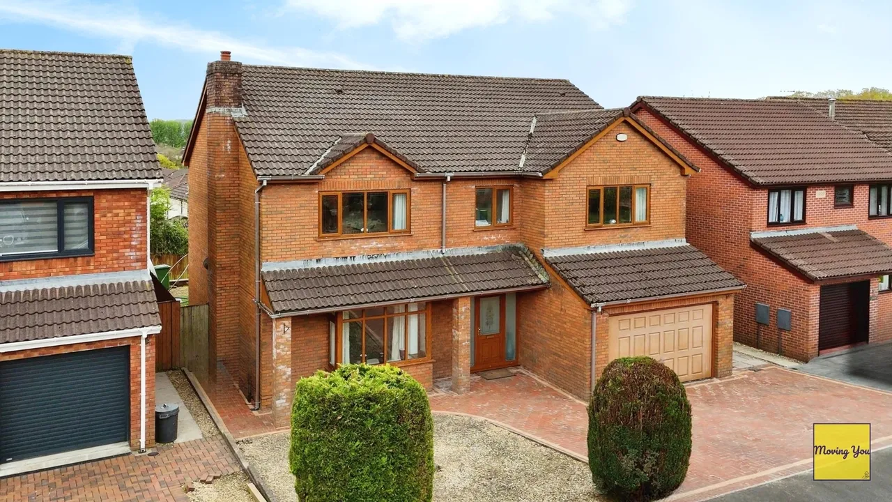 5 bed house for sale — Beechwood Grove, Pencoed, Bridgend, CF35