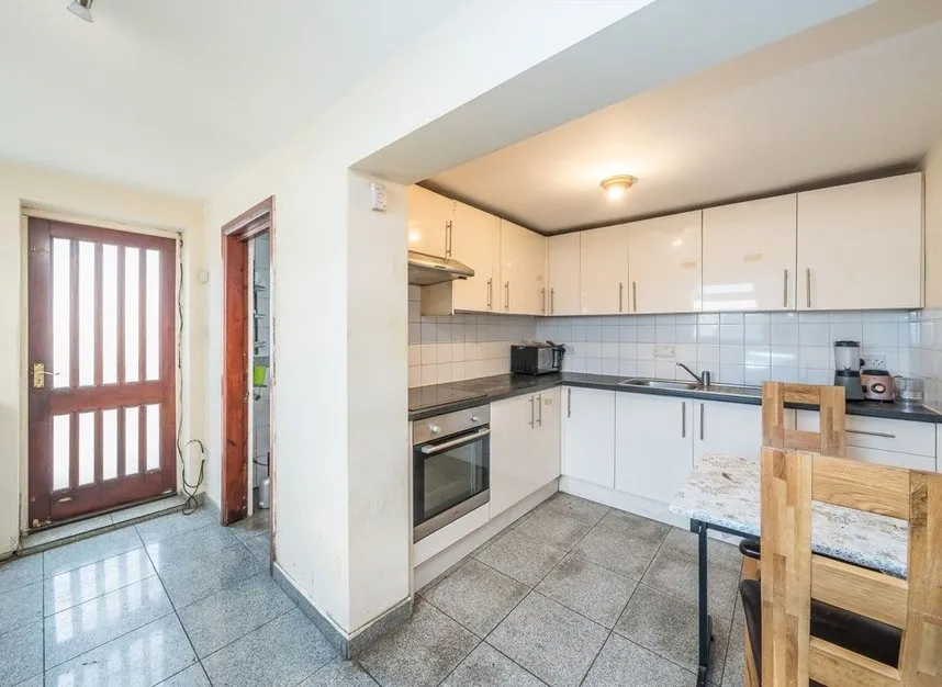 Station Road, Hounslow, TW3, photo 3
