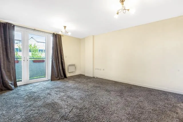 Bath Road, Slough, SL1, photo 4