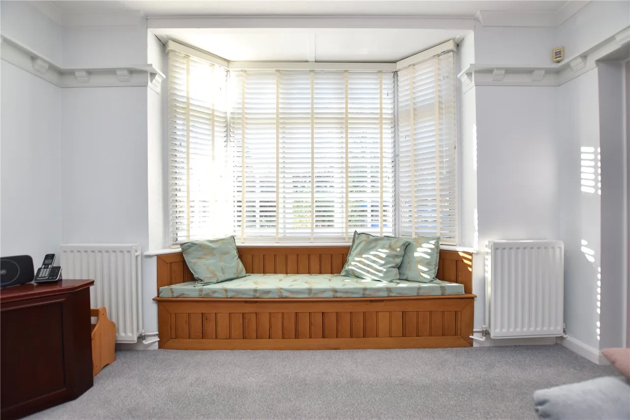 Fernhill Road, Farnborough, Hampshire, GU14 9SA, photo 5