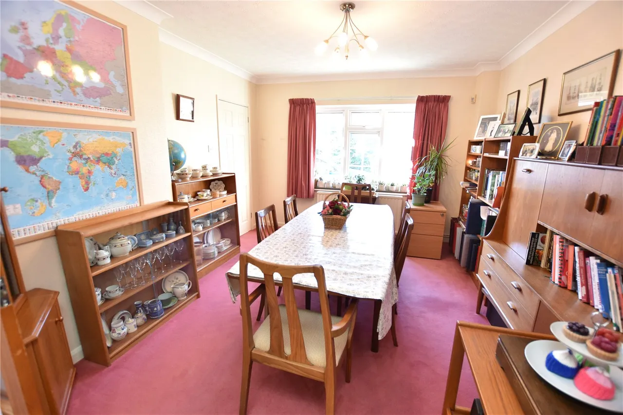 Fernhill Road, Farnborough, Hampshire, GU14 9SA, photo 8