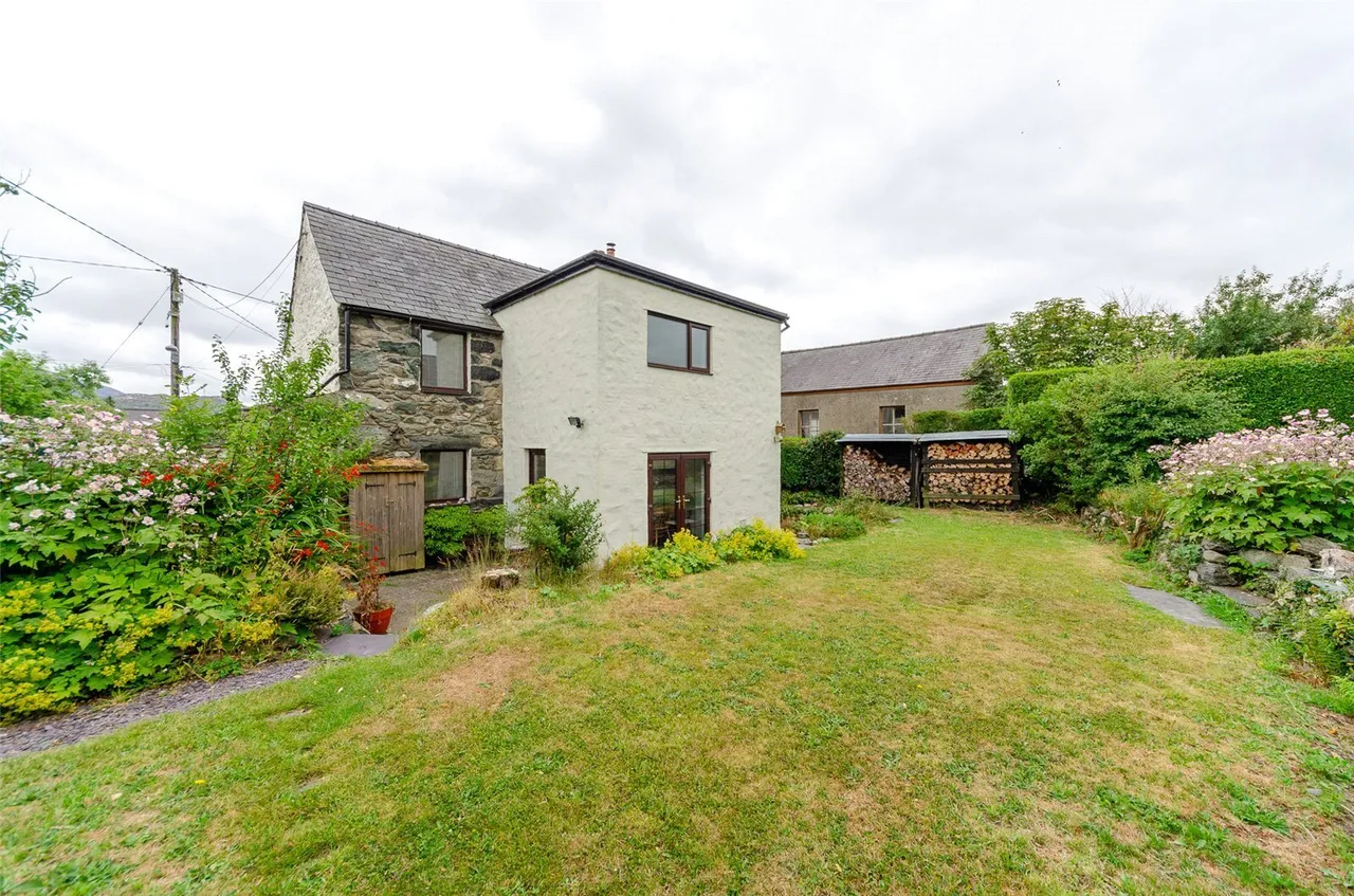 Penisarwaun, Caernarfon, LL55, photo 6